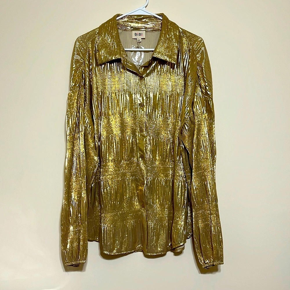 NWT Bibi Tiered Oversized Gold Shirt Size Large